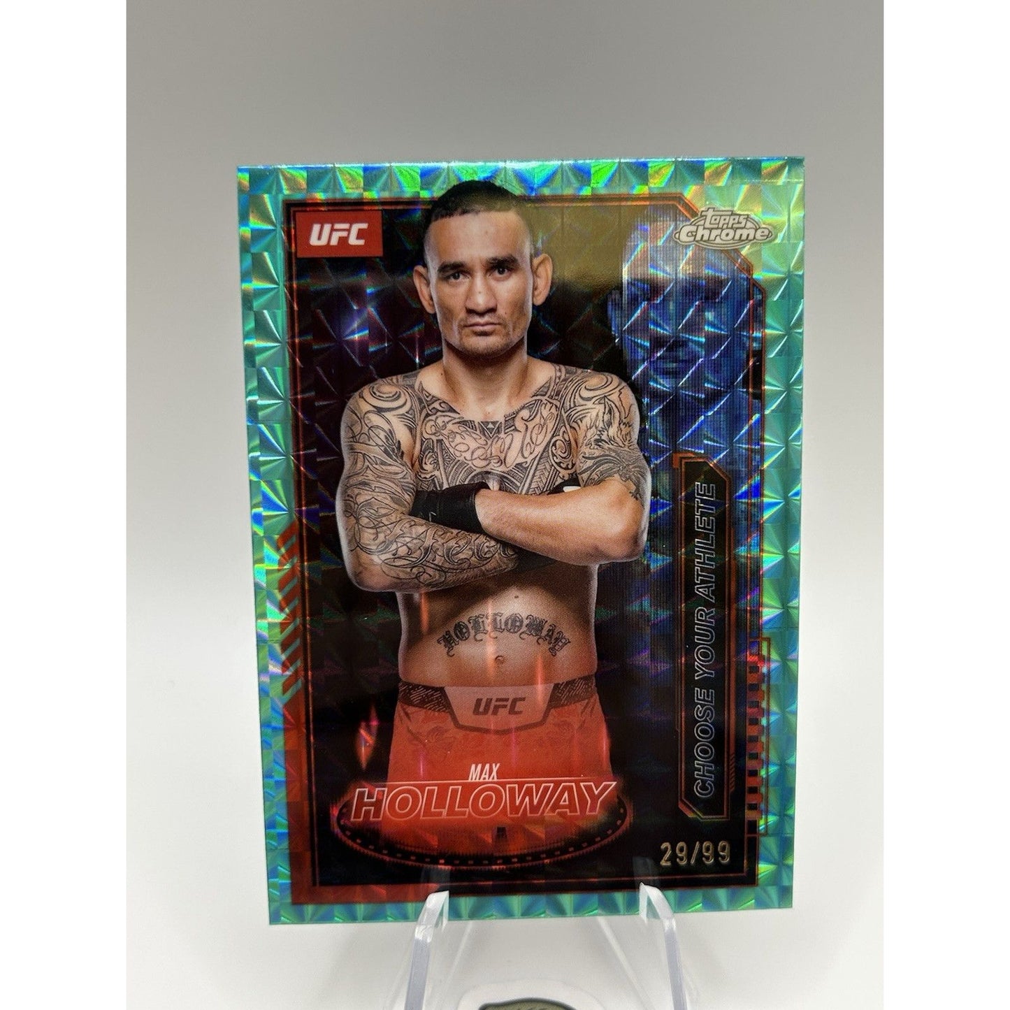 2025 Topps Chrome UFC MAX HOLLOWAY Green Refractor #29/99 Mission Control