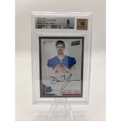 2019 Panini RPS Next Day - Signatures Daniel Jones “Platinum” (#6/7) BGS 9/10
