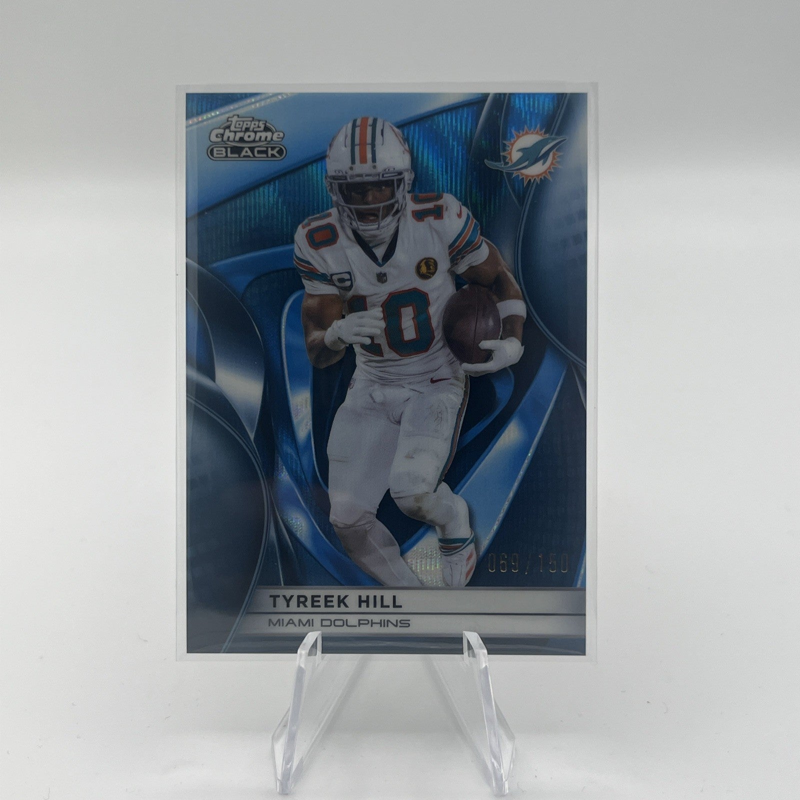 2025 Topps Chrome Black Tyreek Hill Blue Wave Refractor #069/150 Dolphins