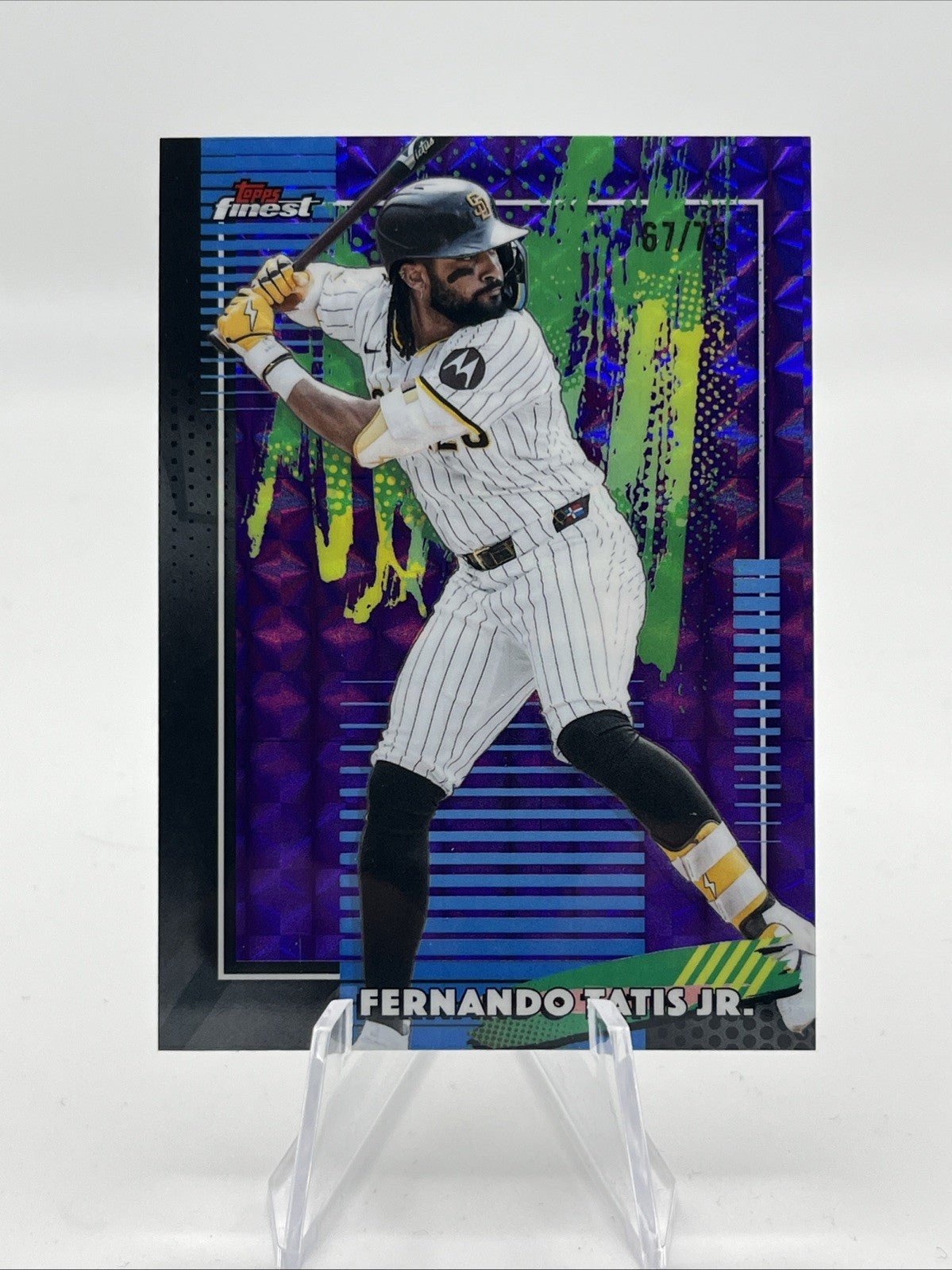 2026 Topps Finest Fernando Tatis Jr #17 Purple Geometric Refractor #67/75 Common