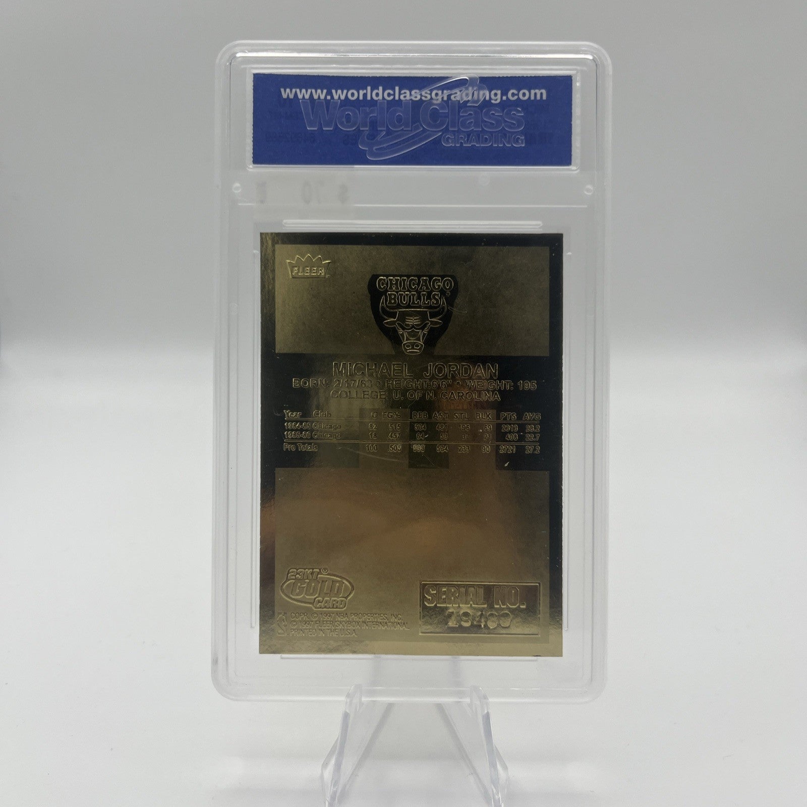 1998 Fleer 23kt Gold Prism Holo Refractor Michael Jordan Autographed