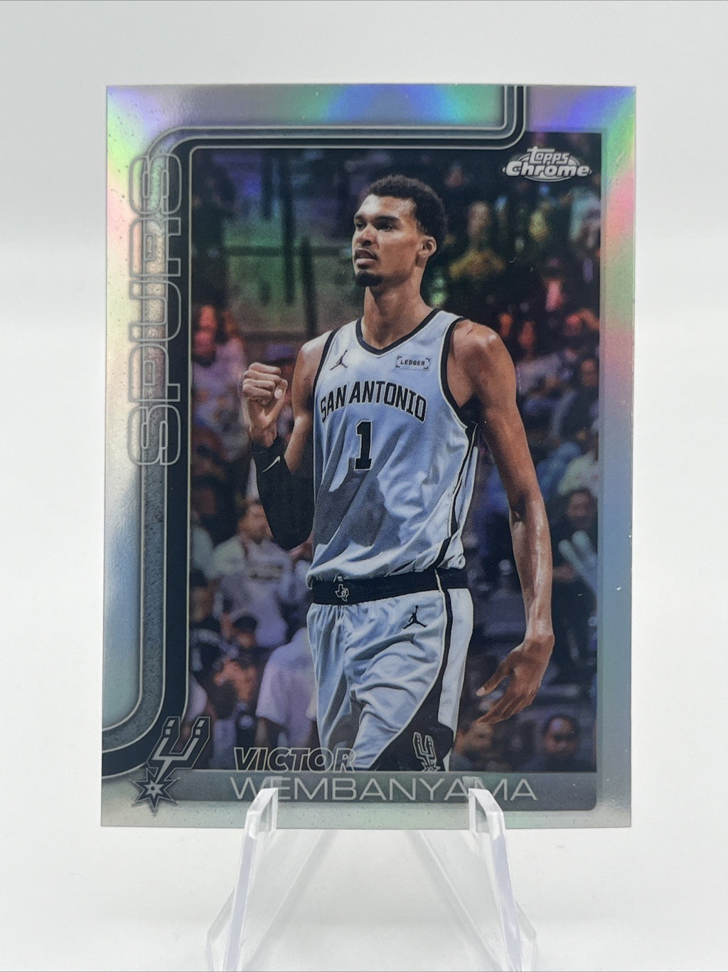 2025-26 Topps Chrome Update Silver Refractor Victor Wembanyama #22 Spurs