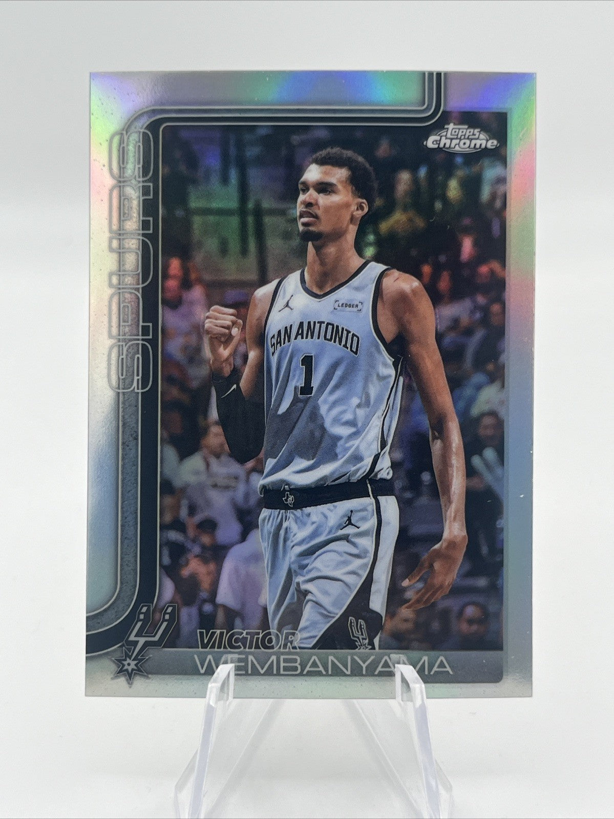 2025-26 Topps Chrome Update Silver Refractor Victor Wembanyama #22 Spurs