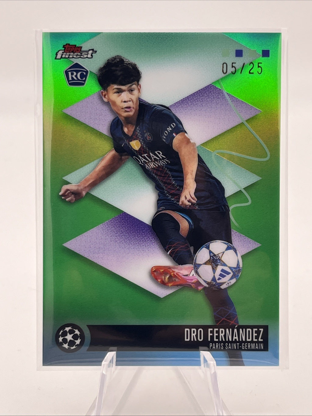 2025-26 Topps Finest UEFA #199 Dro Fernández - Paris Saint-Germain Rare RC /25