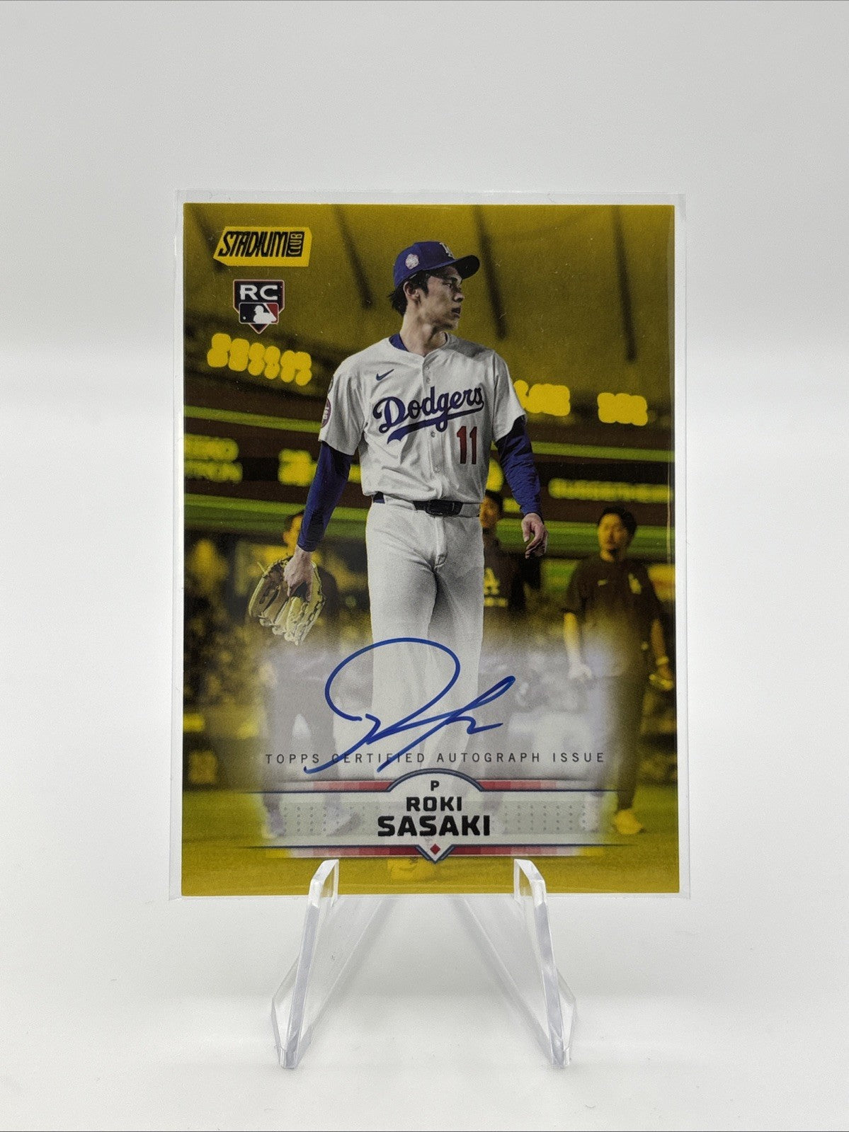 2025 Topps Stadium Club - Autographs Roki Sasaki #SCBA-RS Yellow (AU, RC)