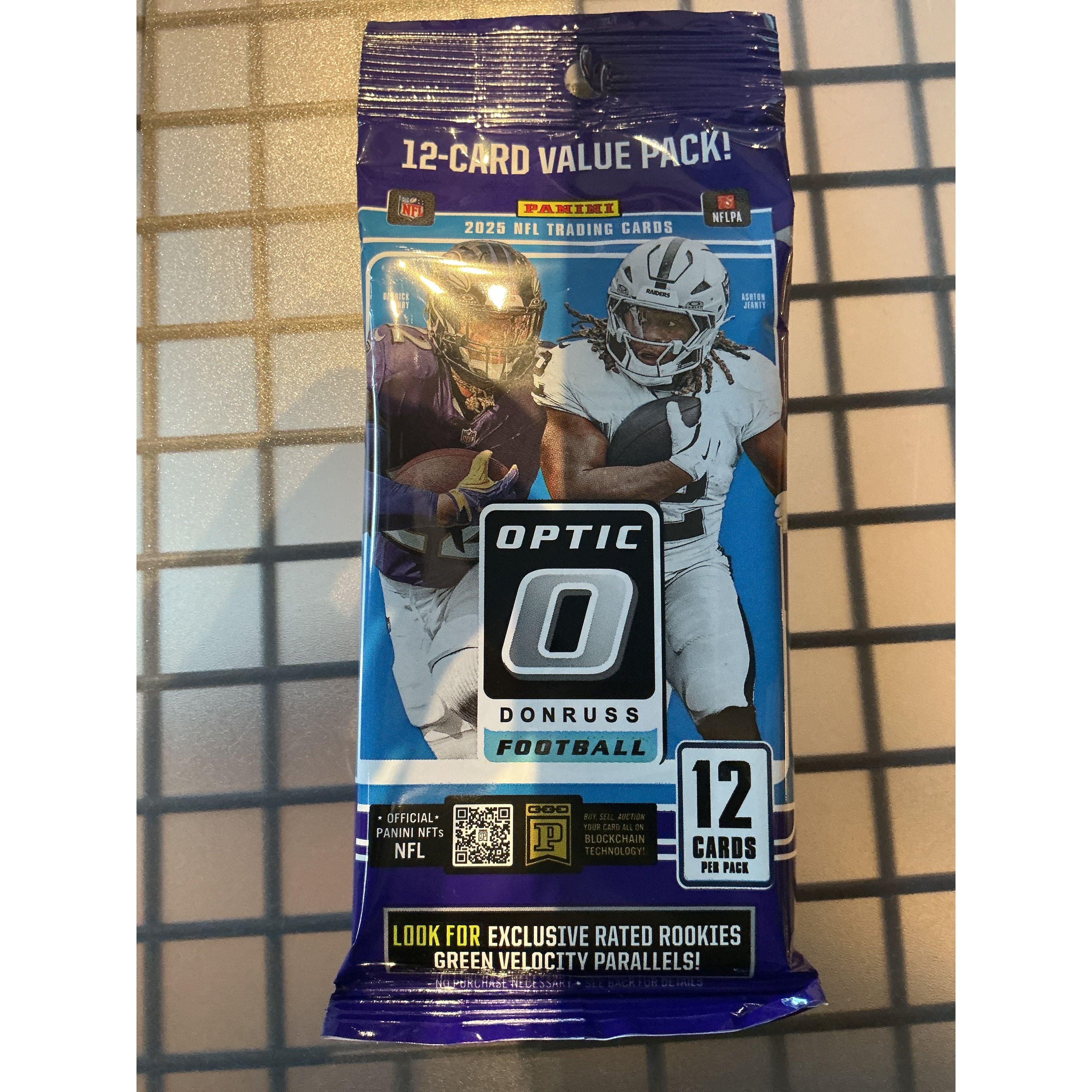 2025 Panini Donruss Optic NFL Trading Card 12-card value Pack