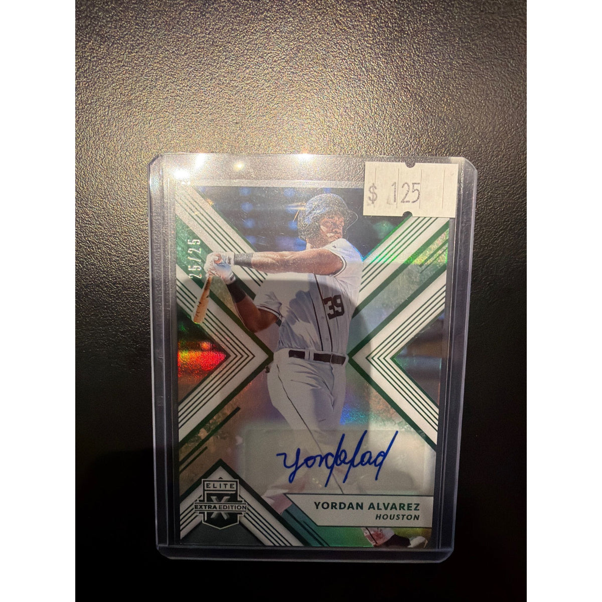 Elite Extra Edition Yordan Alvarez auto /25